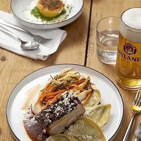 Zeller's Quartier 4* Königsbrunn
